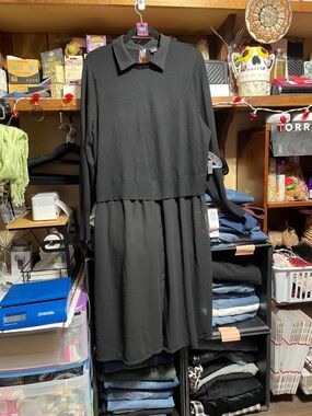 #183 size 1 torrid Black Collared sweater Top w/ bottom 1/2 sheer